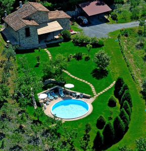 Toskanische Villa Mit Pool Und Whirlpool Montecastelli